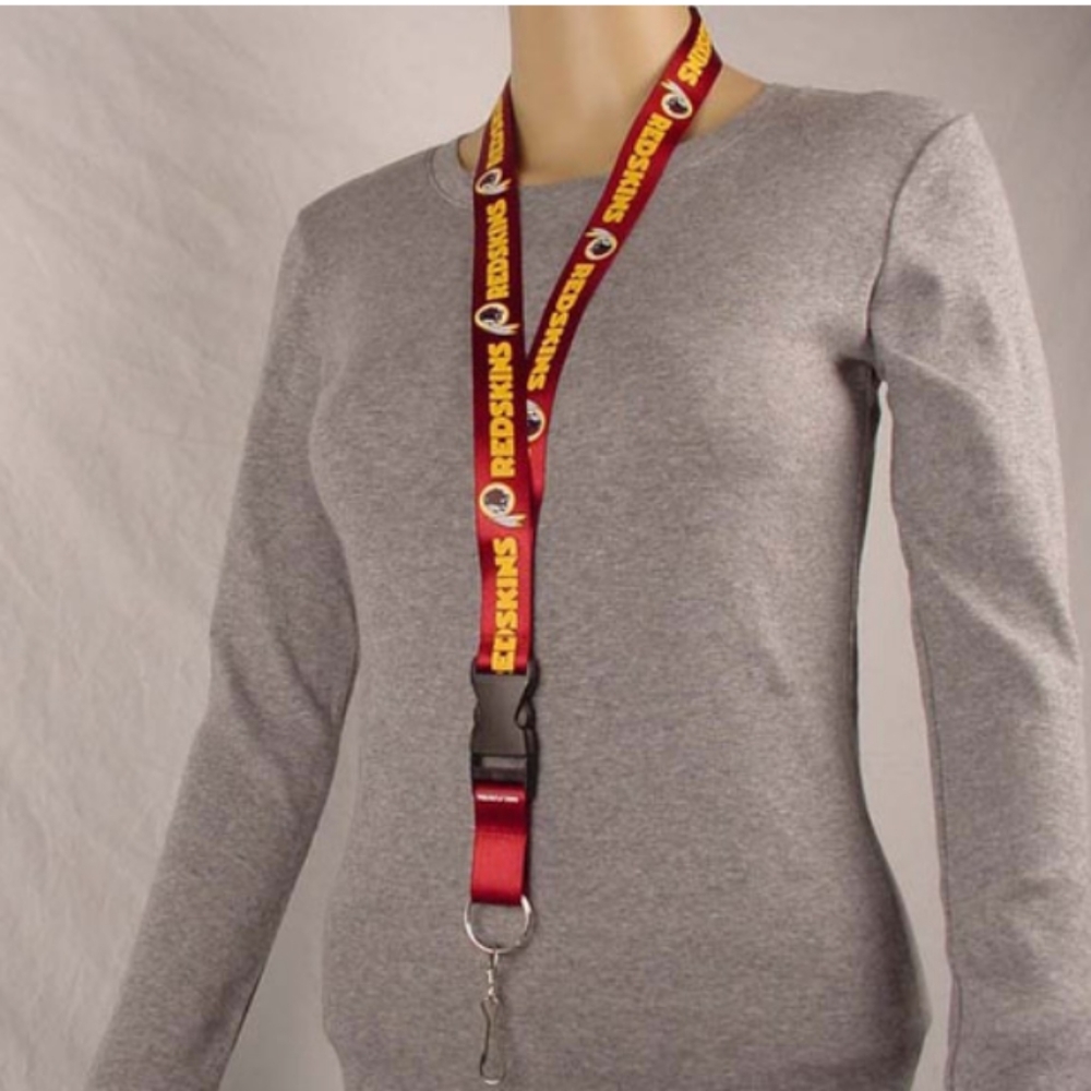 NFL Washington Redskins Retired 2017 Style Lantern Keychain NWT (Unisex)
